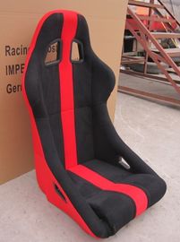 Secchio universale di JBR che corre i sedili rossi ed i sedili avvolgenti neri comodi